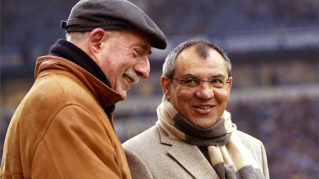 Werner Hansch (l.) im Gespräch mit dem langjährigen Bundesliga-Trainer Felix Magath in der Saison 2002/03