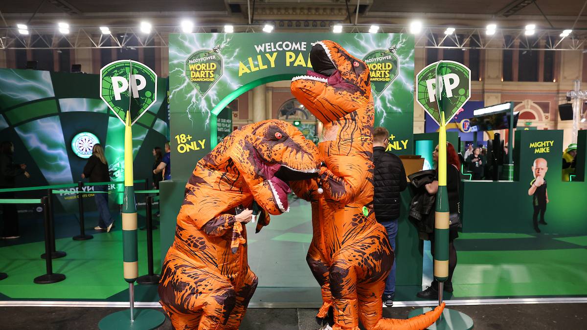 Der Tyrannosaurus Rex erobert den Ally Pally