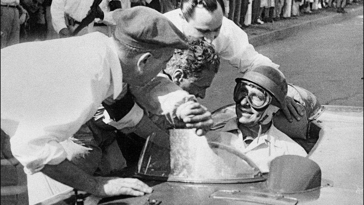 PLATZ 4 - JUAN MANUEL FANGIO (5 WM-Titel, 24 Grand-Prix-Siege): Der Argentinier prägte die Anfangszeit in der Formel 1. In nur sieben Jahren wurde er sage und schreibe fünf Mal Weltmeister. Seine 24 Siege erlangte er bei nur 51 Starts - das ergibt eine Quote von 47 Prozent - zum Vergleich: Hamilton liegt bei 33 Prozent, Schumacher knapp unter 30