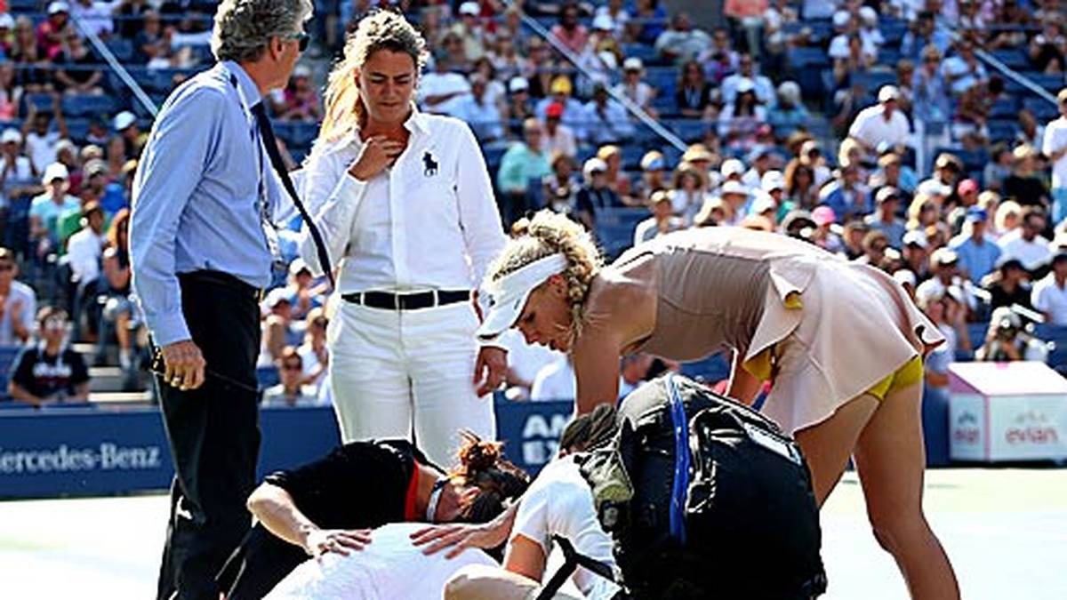 "So etwas ist immer schwierig", sagt Wozniacki noch auf dem Platz, "man will das Match ja zu Ende spielen. Es tut mir wirklich leid für sie, sie war richtig stark heute"