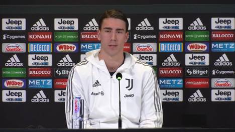 Juventus-Neuzugang Dusan Vlahovic wird wegen seiner Physis gerne mit Dortmund-Stürmer Erling Haaland verglichen. Der Serbe erklärt jedoch, dass er sein eigenes Ding machen möchte.