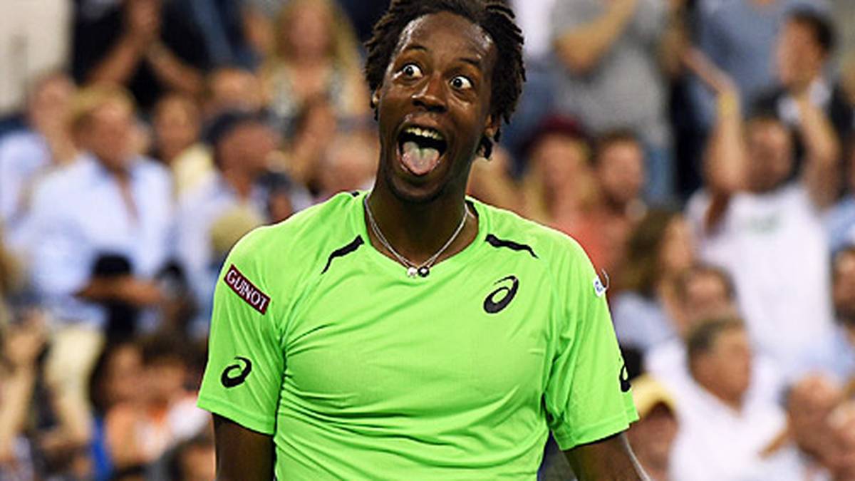 Nicht zu fassen! Gael Monfils und Roger Federer liefern sich im Viertelfinale der US Open ein Mega-Match. SPORT1 hat die Bilder