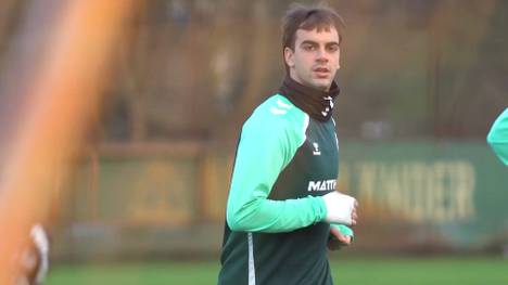 Hat Werder Bremen endlich seine Sturmlösung gefunden? Jovan Milošević kommt leihweise vom VfB Stuttgart und ist in der Bundesliga noch ein unbeschriebenes Blatt. Bei seiner vorherigen Station sorgte der großgewachsene Stürmer jedoch für Furore.