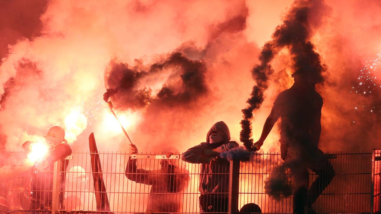 Pyrotechnik: Hohe Strafe für HSV