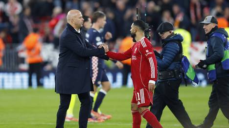 Arne Slot erklärt vor dem PL-Spiel gegen Tottenham Hotspur, dass Mohamed Salahs Interview für Liverpool schon in der Vergangenheit liegt. Für den Ägypter soll es "keine Ablenkungen geben", betonte der Trainer.