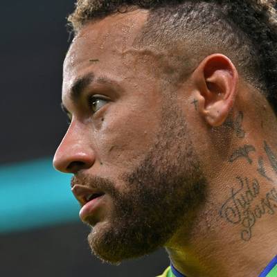Brasiliens Neymar schaute beim 1:0-Sieg im zweiten WM-Gruppenspiel gegen die Schweiz im Teamhotel zu - aber nicht nur wegen seiner Knöchelverletzung.