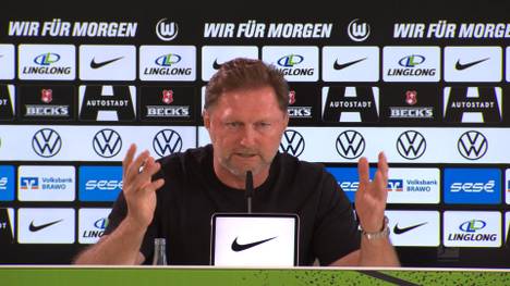 Bei der Auftaktniederlage zeigte sich Wolfsburgs Trainer Ralph Hasenhüttl ein wenig verstimmt über die eigenen Fans.