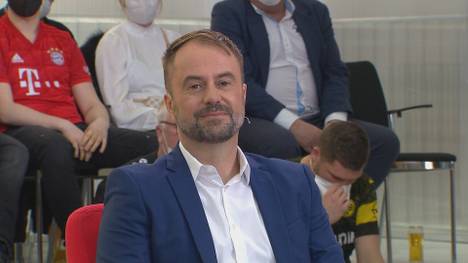 Im STAHLWERK Doppelpass diskutieren BILD Fußball-Chef Christian Falk, Julien Wolff (Welt) und der ehemalige DFL-Geschäftsführer Andreas Rettig über eine mögliche Vertragsverlängerung von Robert Lewandowski. 