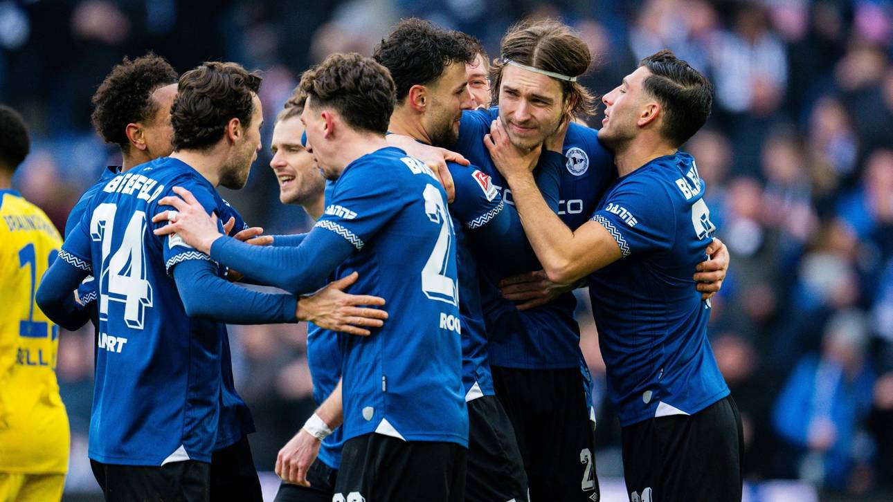 Bielefeld siegt nach Torwart-Patzer