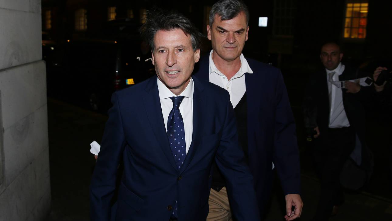 Coe-Vertrauter suspendiert