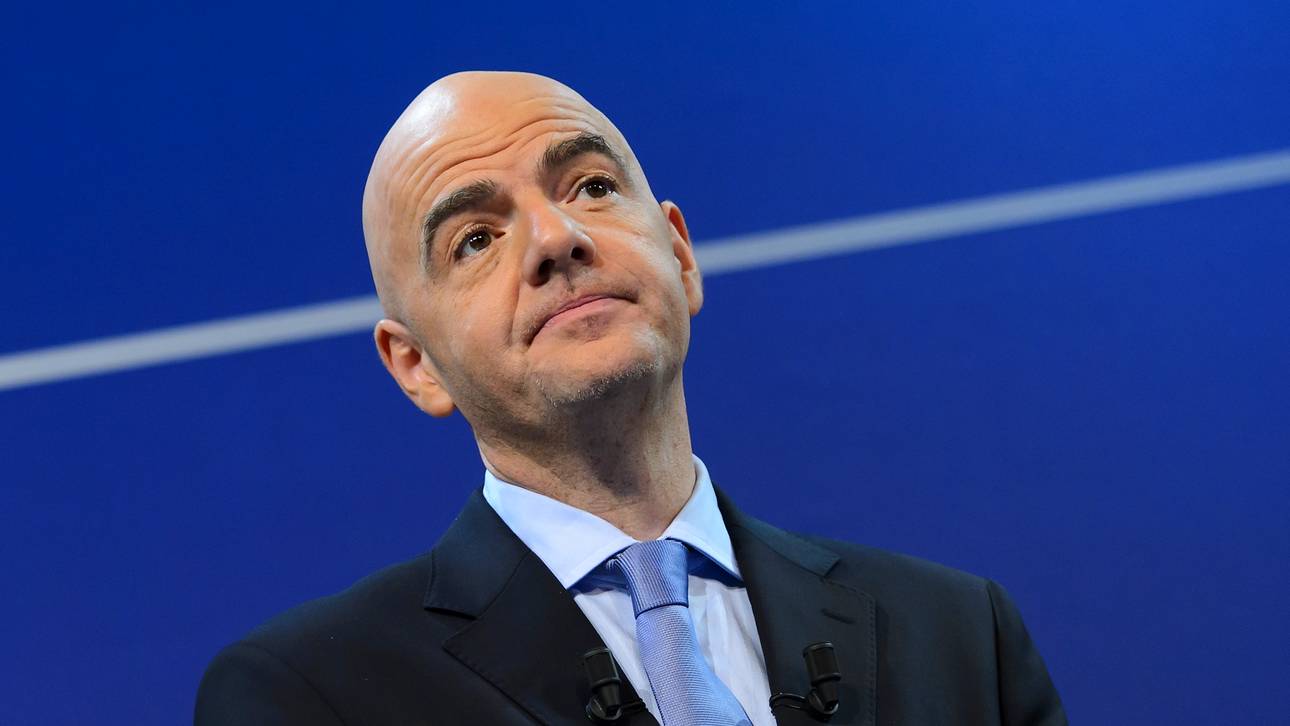 Infantino will Schiedsrichterin bei WM