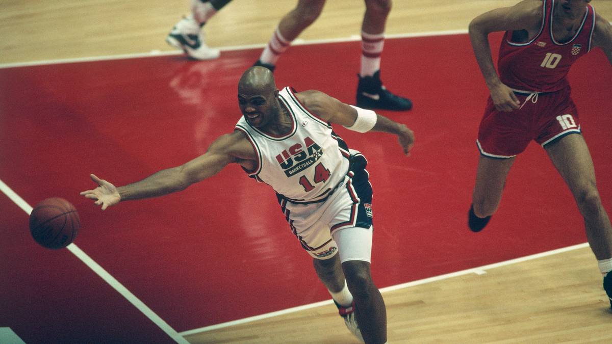 1993 wurde er zum MVP der NBA gewählt, 1996 wurde er in die Liste der 50 besten Basketballspieler der Geschichte aufgenommen. Mit der Nationalmannschaft holte er bei Olympia dreimal Gold.