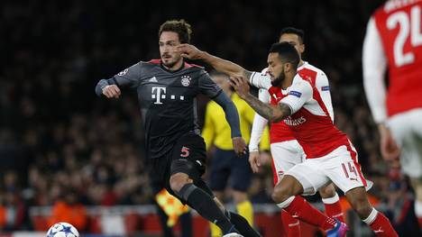 Mats Hummels kritisiert den FC Bayern München trotz Weiterkommen im Champions League-Achtelfinale gegen den FC Arsenal