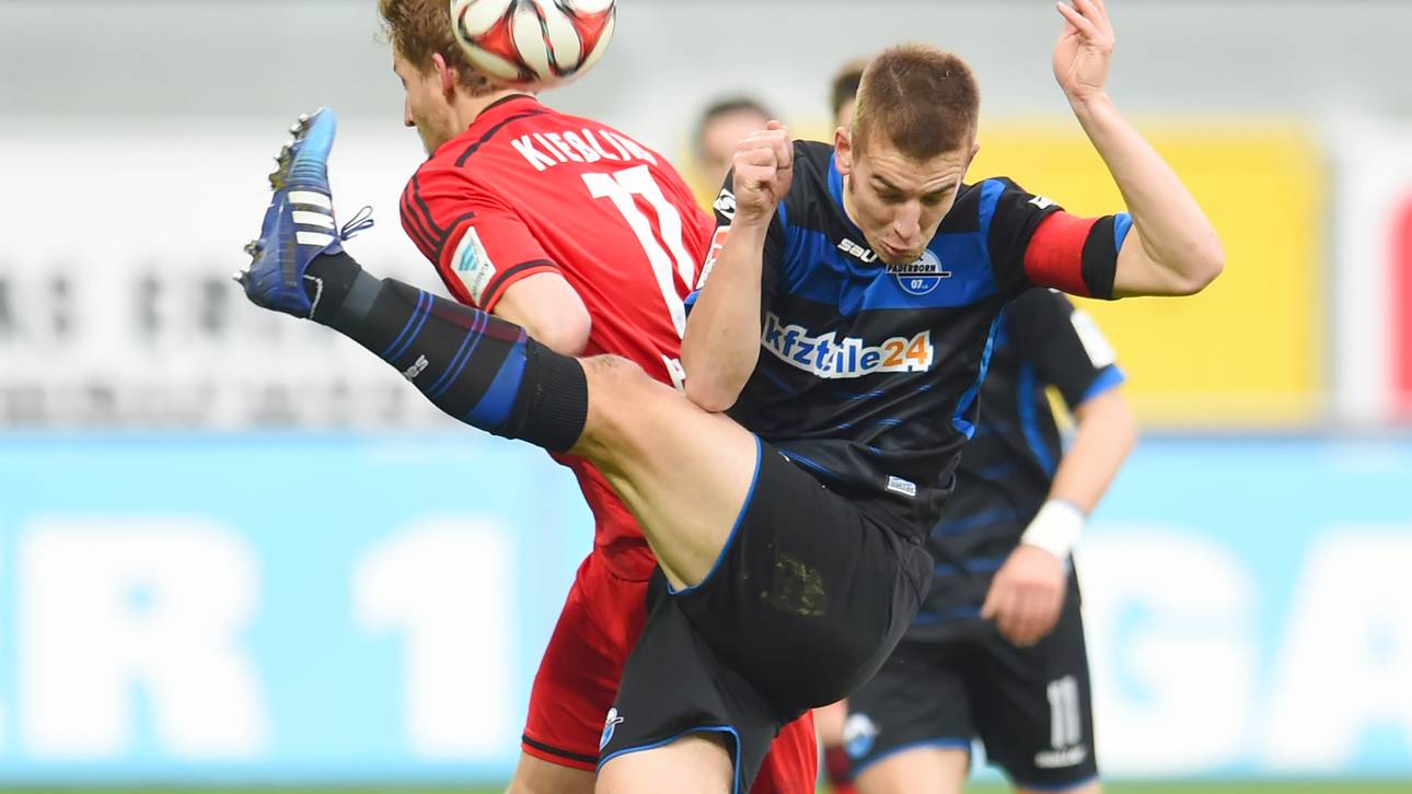SC Paderborn 07 v Bayer 04 Leverkusen - Uwe Hünemeier