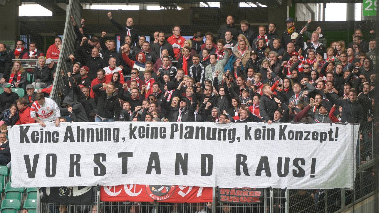 VfL Wolfsburg v VfB Stuttgart - Bundesliga