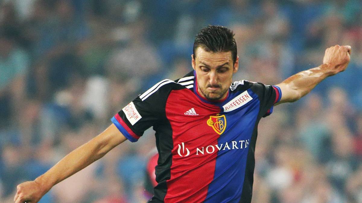 FC BASEL: Das Team um den Ex-Stuttgarter Zdravko Kuzmanović überwinterte die vergangenen fünf Jahre immer in einem europäischen Wettbewerb. In der Saison 2012/13 war sogar erst im Halbfinale gegen den späteren Europa-League-Sieger FC Chelsea Endstation. Diese Spielzeit soll es gerne noch einen Schritt weitergehen, das Finale steigt nämlich am 18. Mai 2016 im heimischen St. Jakob-Park in Basel