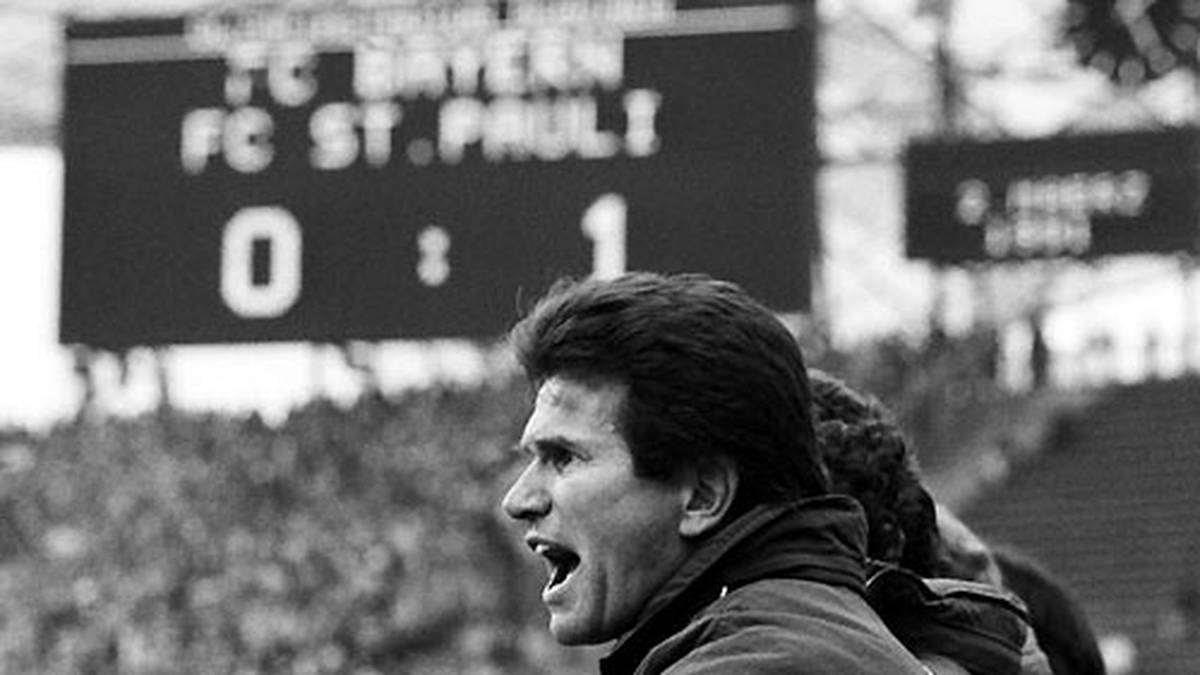 Allerdings: Ein Abonnement auf den Erfolg hat Heynckes in München schließlich doch nicht. Am 9. Oktober 1991 entlässt ihn Hoeneß inmitten einer Katastrophen-Saison