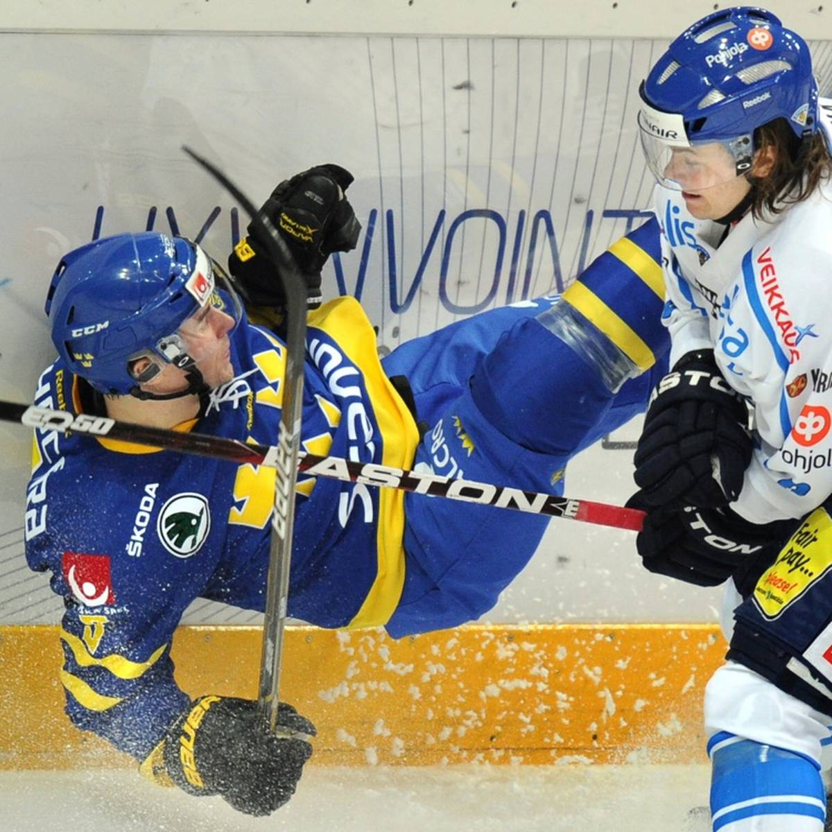 Die Düsseldorfer EG hat den finnischen Verteidiger Mikko Kousa für die restliche Saison in der Deutschen Eishockey Liga (DEL) unter Vertrag genommen.