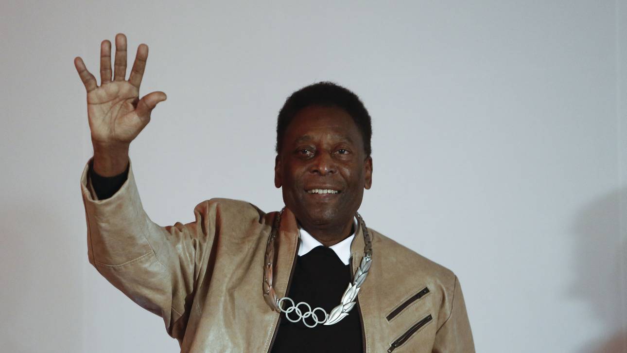 Pele muss als Fackelträger passen