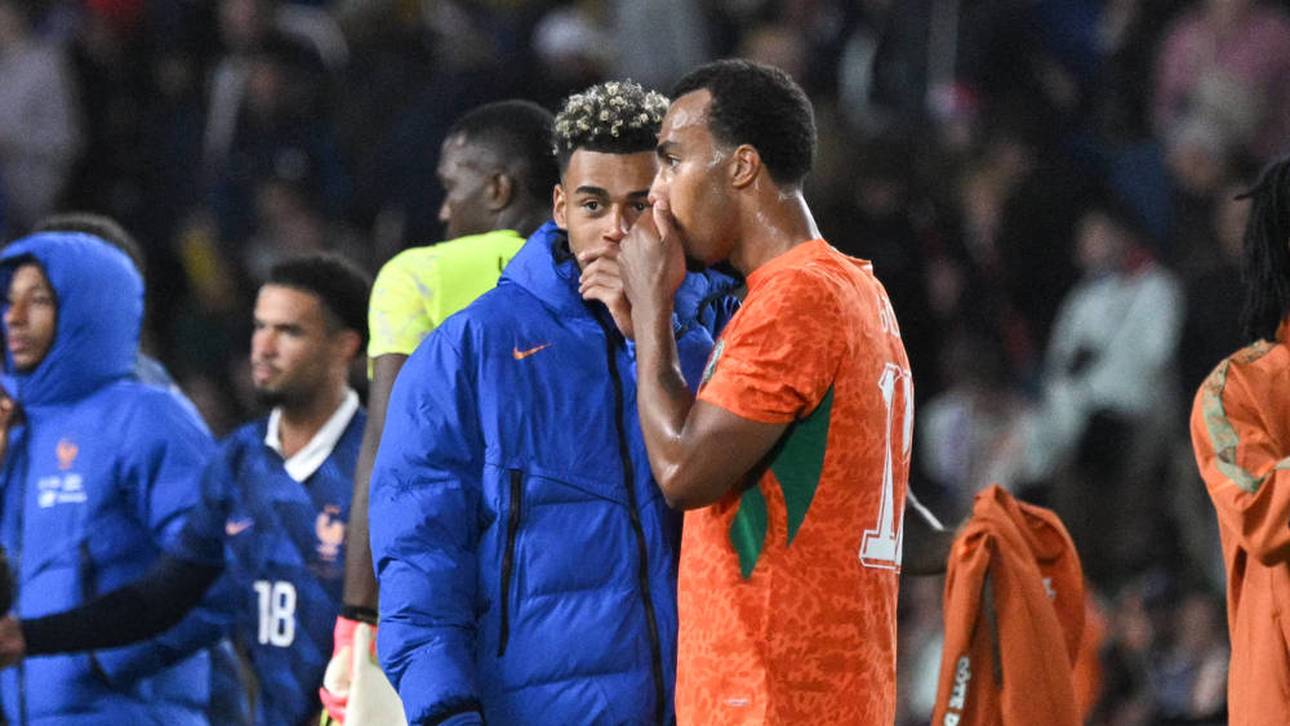 Desiré und Guéla Doué im engen Austausch nach der Partie