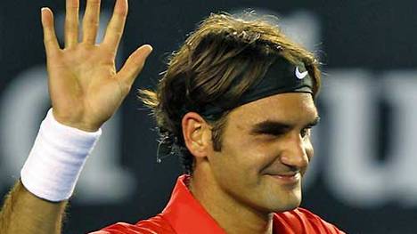 Roger Federer schlägt am Stuttgarter Weißenhof auf