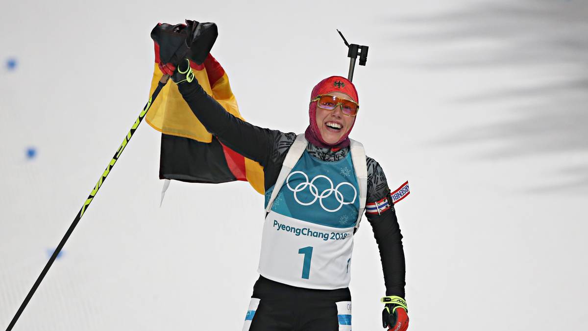 TOP - LAURA DAHLMEIER: Auf der Biathletin lastet nach fünf Mal Gold bei der WM 2017 enormer Erfolgsdruck, auch sie selbst will sich ihren großen Traum vom olympischen Gold unbedingt erfüllen. Sie bleibt cool