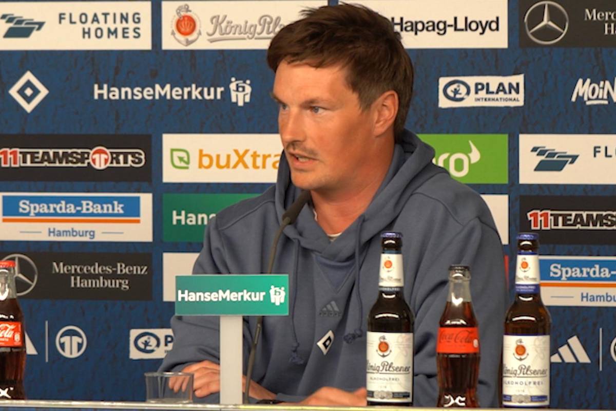 Mit einem Sieg kann der Hamburger SV den lang ersehnten Aufstieg im Heimspiel gegen den SSV Ulm perfekt machen. Die Fans fiebern der Partie entgegen, Trainer Merlin Polzin heizt die Fans ein.