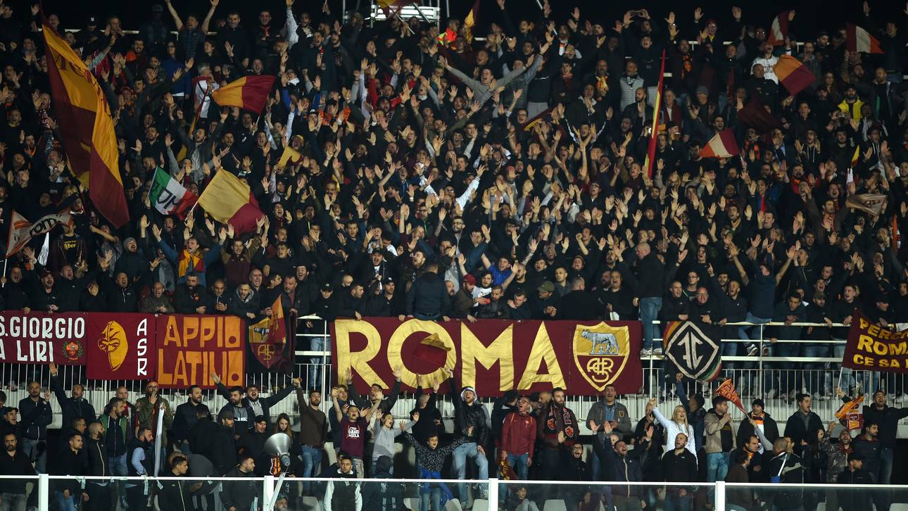 Rom-Hooligans attackieren Touristen