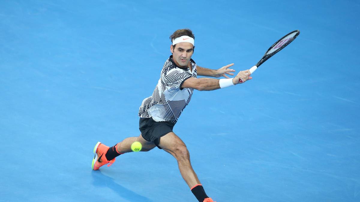 Federer hat den ersten Vorteil auf seiner Seite. Mit einem Break geht der Schweizer mit 4:3 in Führung und schnappt sich anschließend auch den ersten Satz