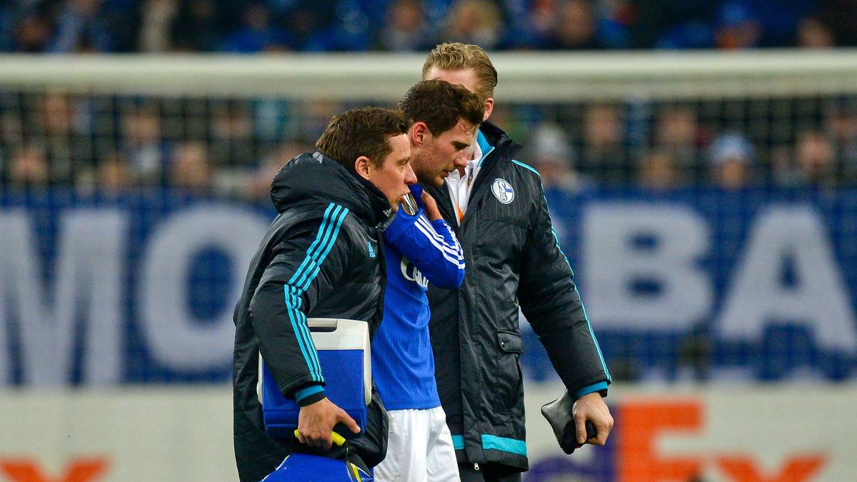 Eine weitere bittere Nachricht für Schalke ist die Verletzung von Leon Goretzka. Es besteht der Verdacht auf eine Schultereckgelenkssprengung