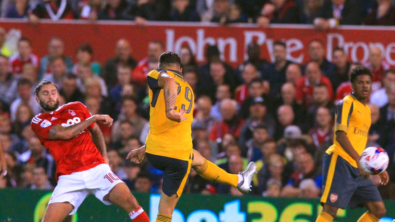 Arsenal siegt nach Xhakas Hammer