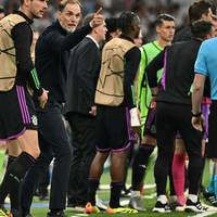 Ein Fehler von Manuel Neuer leitet die hitzige Schlussphase und das Aus der Münchner in Madrid ein. Trainer Tuchel ist tief enttäuscht.