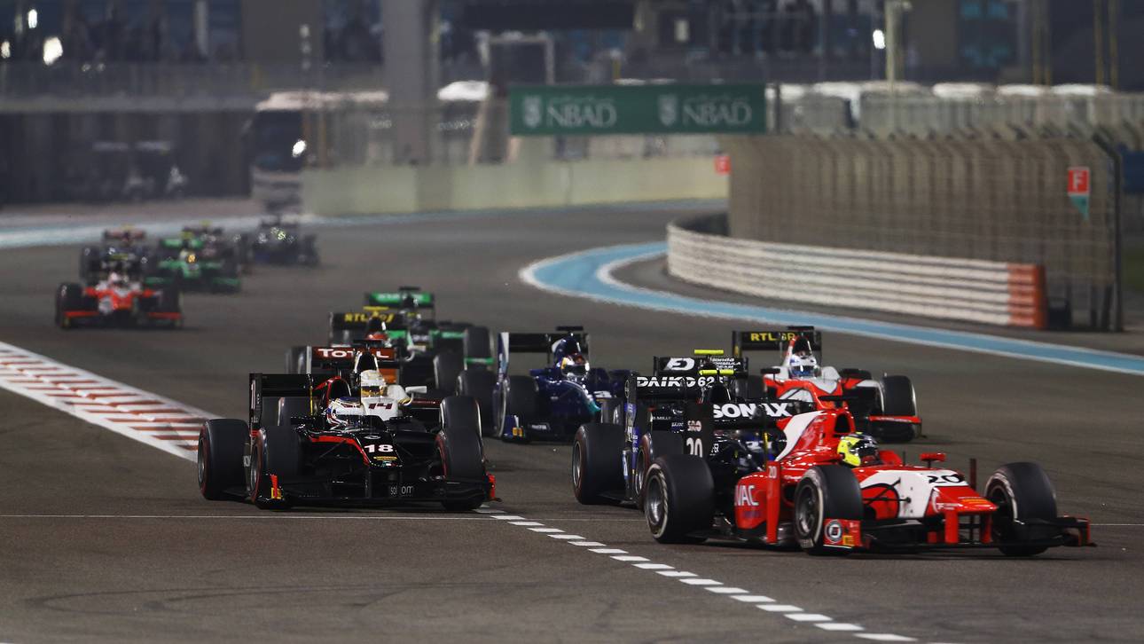 Massencrash bei GP2-Saisonfinale