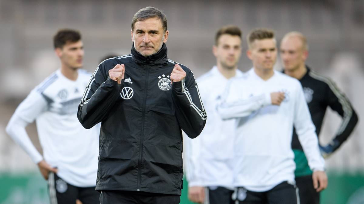 Zehn Jahre später will Stefan Kuntz mit seinem Team bei der aktuellen UEFA U21 EM 2019 (LIVE im TV auf SPORT1) erneut den Titel holen - und vielleicht wäre das ja auch für den einen oder anderen Schützling von Kuntz der Startschuss einer großen Karriere