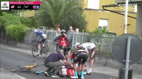Mikel Landa vom Team vom Team Bahrain Victorious stürzte bei der fünften Etappe der Giro d'Italia schwer
