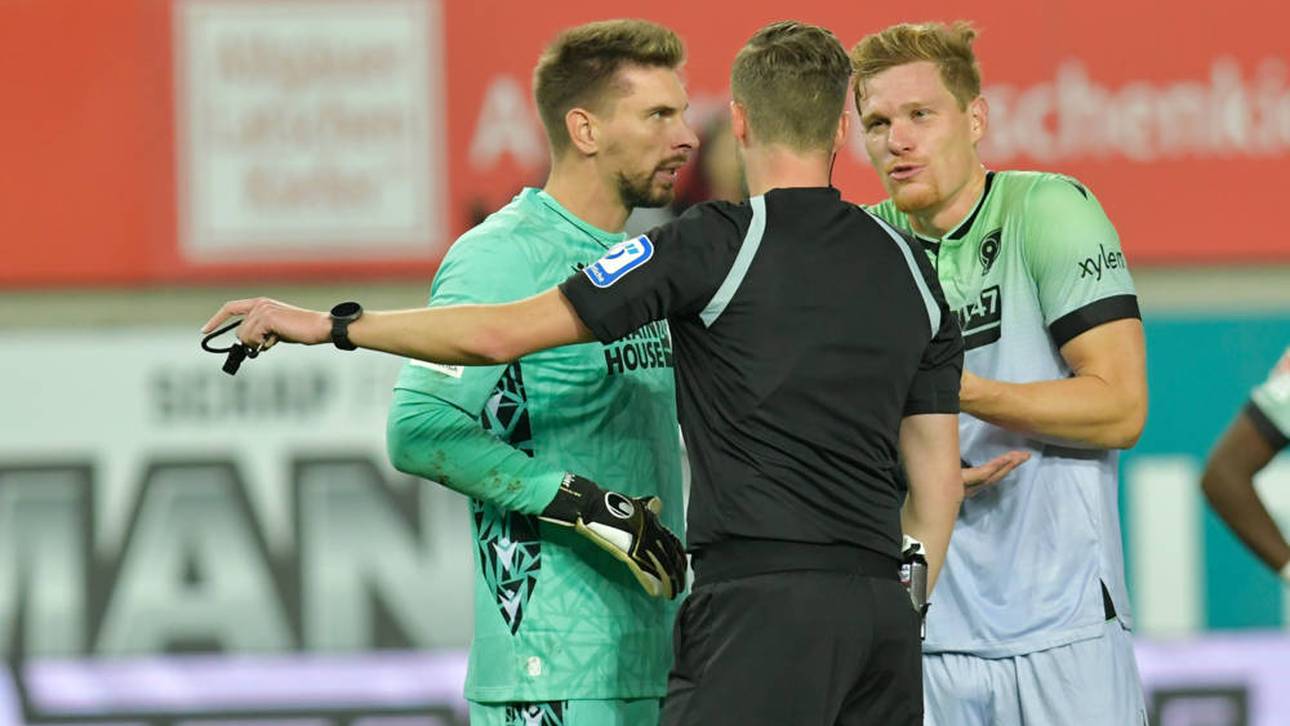 Ron-Robert Zieler war mit der Entscheidungsfindung von Michael Baier nicht einverstanden!