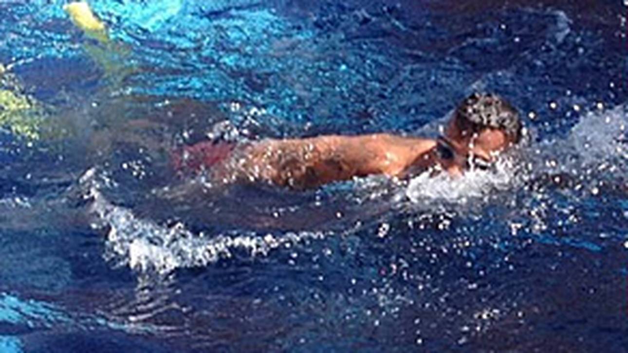 Boateng schuftet im Pool am Comeback