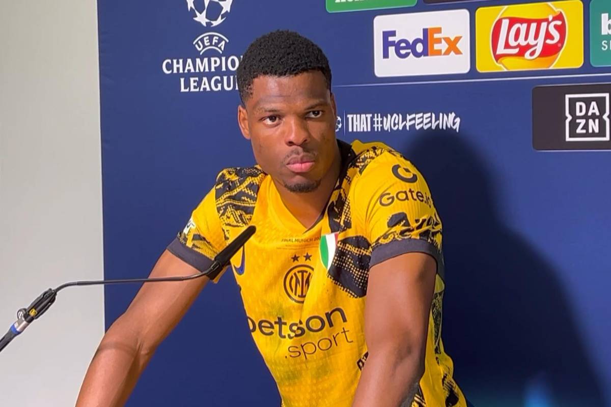 Denzel Dumfries findet nach der Niederlage im Champions-League-Finale klare Worte und erklärt, wie Trainer Simone Inzaghi in der Halbzeit zu der Mannschaft gesprochen hat. 
