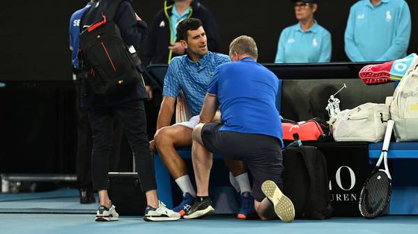 "Er ist bemerkenswert!" Melbourne-Chef verrät Djokovic-Verletzung