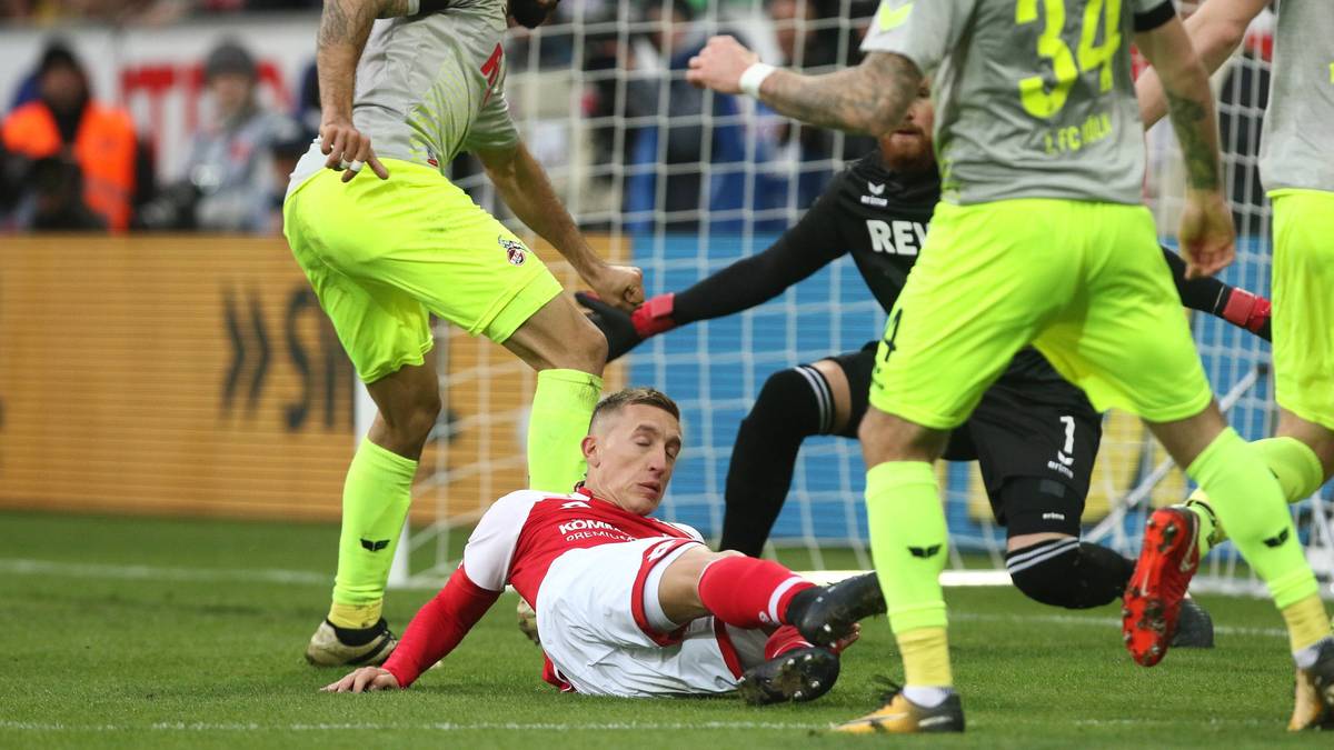 12. SPIELTAG: MAINZ - KÖLN (1:0). Von ausgleichender Gerechtigkeit kann dennoch nicht die Rede sein. Nicht, wenn Köln im Spiel ist. Der FC bekommt abermals einen strittigen Elfer gegen sich gepfiffen