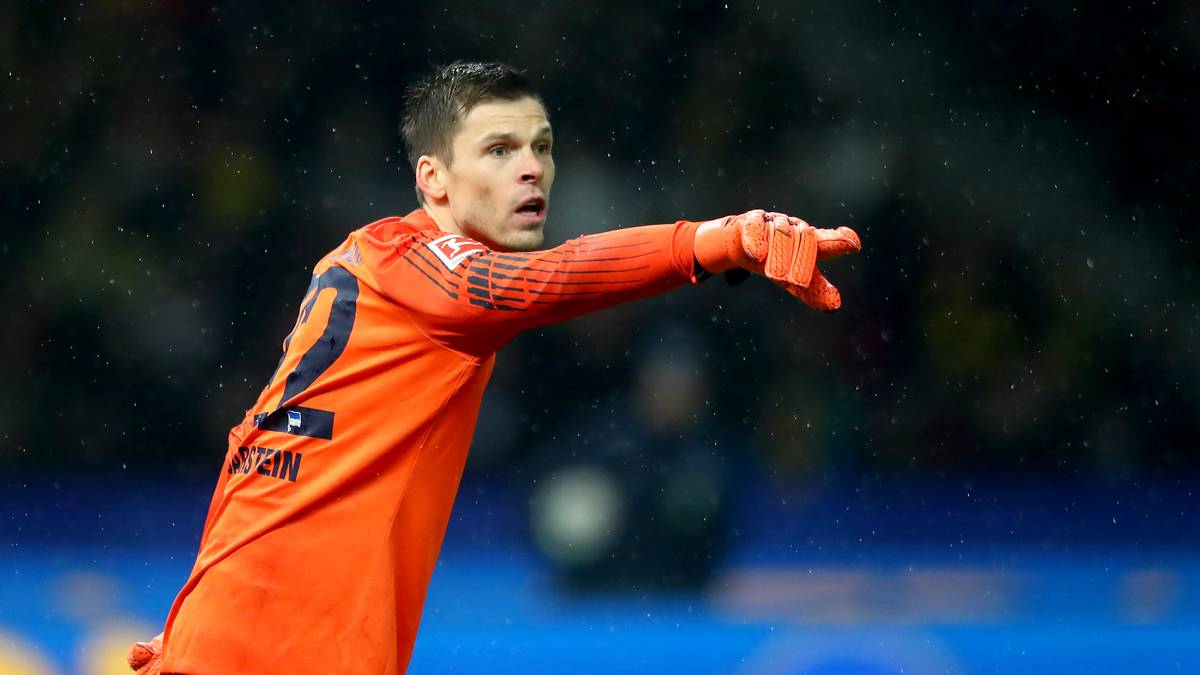 NORWEGEN (4): Schon seit einigen Jahren ist Rune Jarstein die Nummer Eins im Tor von Hertha BSC und der norwegischen Nationalmannschaft. Der 34-Jährige ist zusammen mit drei weiteren Norwegern im deutschen Oberhaus am Start