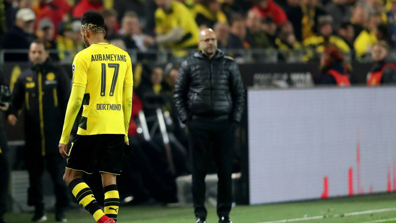 Aubameyang isoliert und vor dem Absprung