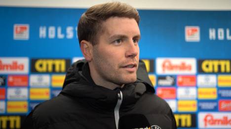 Der FC St. Pauli steht nach dem 4:3-Sieg in Kiel mit sechs Punkten Vorsprung auf Platz Zwei an der Tabellenspitze. Fabian Hürzeler und Marcel Hartel wollen noch nichts von Aufstiegsträumen wissen.