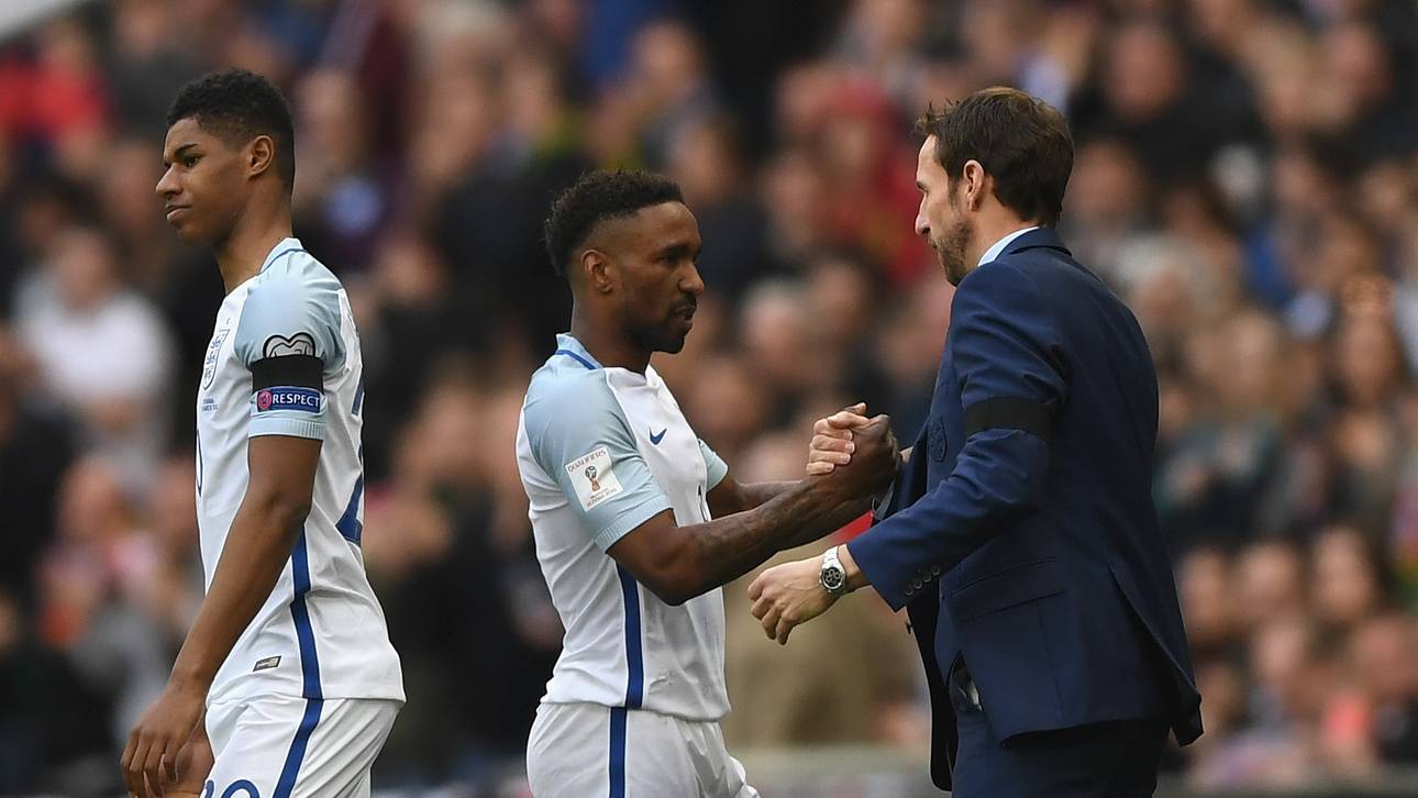 Southgate macht Defoe WM-Hoffnung