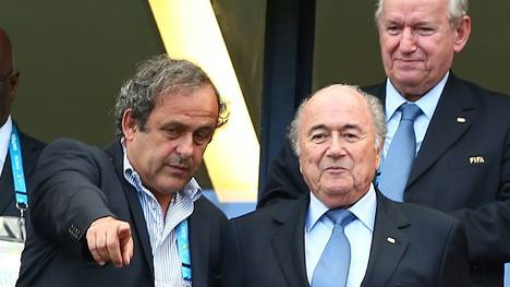 Platini (l.) und Blatter