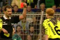 Die Bundesligapartie zwischen Borussia Dortmund und Dynamo Dresden vor 18 Jahren ging in die Geschichte ein: Fünf Platzverweise in einem Spiel bedeuten bis heute Rekord. 