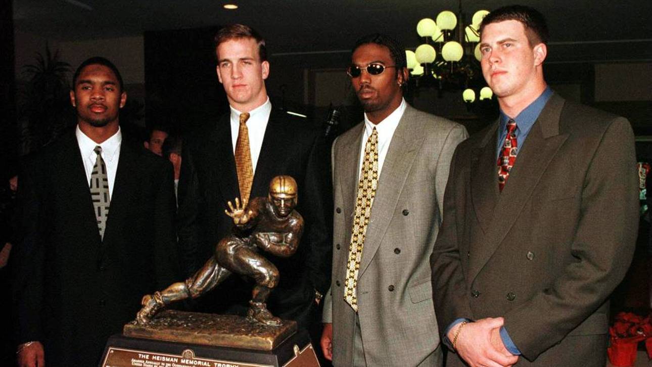 Ryan Leaf (r.) galt als ebenso talentiert wie Peyton Manning (2.v.l., mit Charles Woodson und Randy Moss)