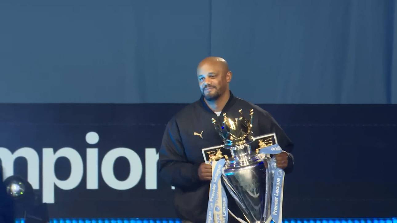 Was macht Kompany hier bei ManCity?