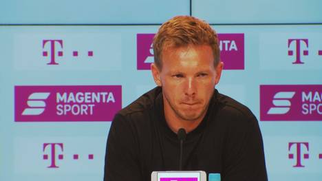 Nach der Testspiel-Niederlage gegen Borussia Mönchengladbach wird Julian Nagelsmann eine Frage zu den Ergebnissen der Vorbereitung gestellt. Diese bringt den jungen Trainer zum schmunzeln.