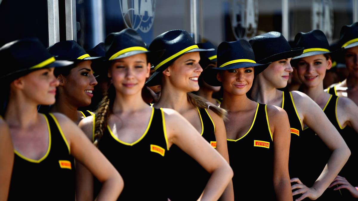 Spa (Formel 1): Optisch eine ganz andere Wahl haben die Grid Girls in Belgien getroffen